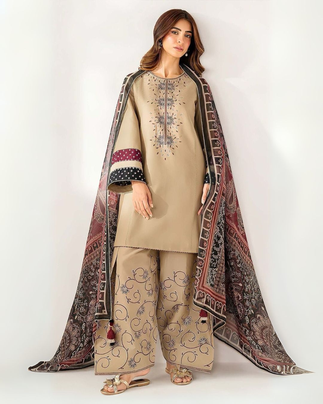 Jazmin Winters Collection | Dhanak 3-Piece with Pashmina Wool Shawl Jazmin Winters Collection | Dhanak 3-Piece with Pashmina Wool Shawl