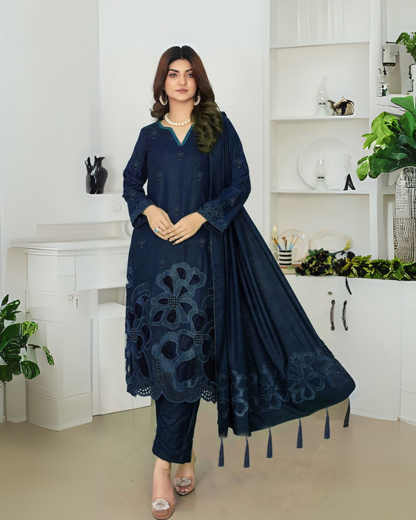 Winter 2025 – Bareeze Inspired Dhanak 3-Piece Suit with Heavy Embroidered Shawl 