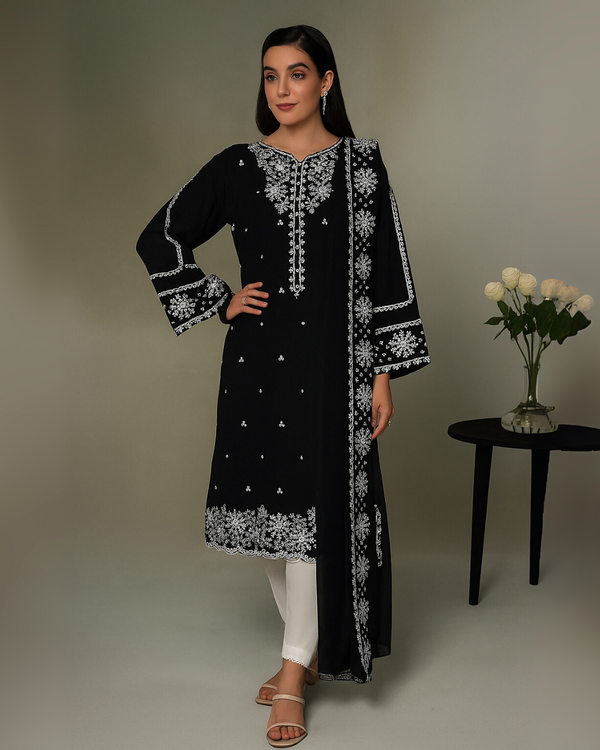 Bareeze Winters 2025 | Dhanak 3-Piece with Heavy Embroidered Shawl