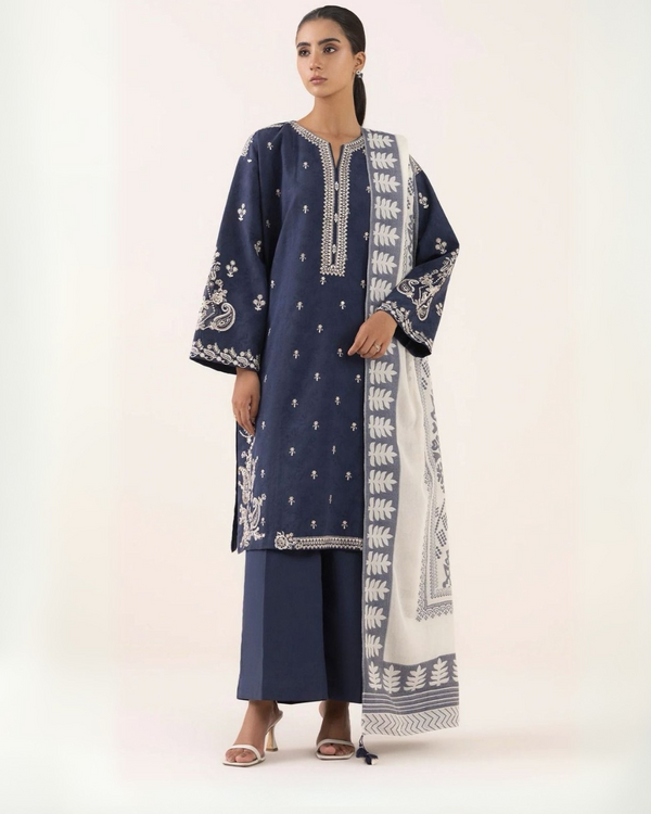 Winter 2025 – Sapphire Inspired Dhanak 3-Piece Suit with Pashmina Wool Shawl